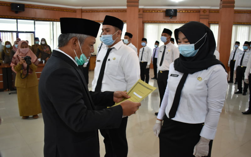 Kukuhkan CPNS, Bupati OKI Ingatkan Jaga Integritas