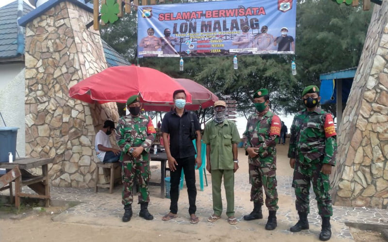 TNI-Polri Sampang Pantau Lalin Jalur Pantura di Lon Malang