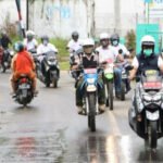 Pastikan Kondisi Jalan Kabupaten, Bupati Pamekasan Naik Motor