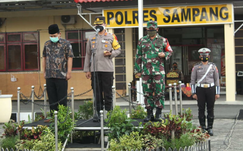 Sampang Mandali, TNI Polri Pantau Pergantian Tahun