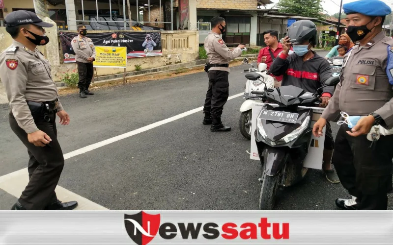 Antisipasi Pandemi, Polisi Bagi Fasilitas Cuci Tangan di Pegantenan