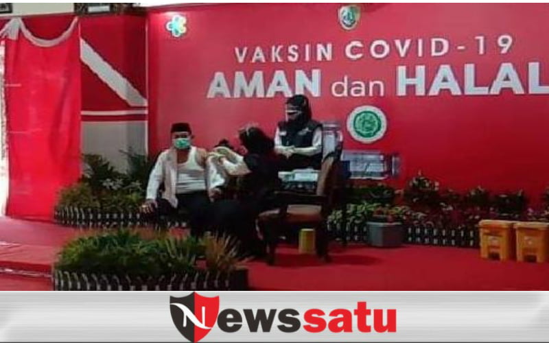 Wakil Bupati Yang Divaksin Perdana di Sampang