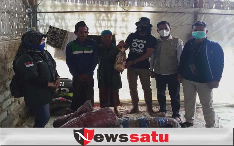Melihat Tamim Warga Kacok Pamekasan Yang Tidur di Tanah Beralas Terpal