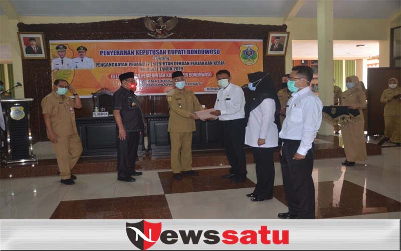 Bupati Serahkan Ratusan SK PPPK