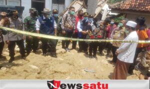 Dandim dan Mensos RI Datangi Longsor Ponpes An-Nidhomiyah Pamekasan