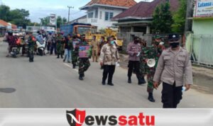 Cegah Covid-19, Forkopimcam Omben Bagikan Masker Dengan Longmarch