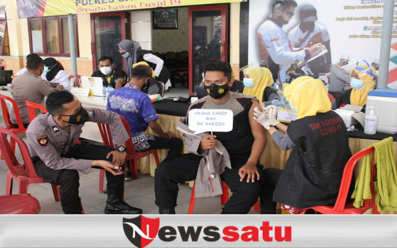 482 Anggota Polres Sampang Melaksanakan Vaksinasi Corona Virus Desease 19