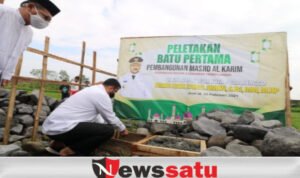 Walikota Probolinggo Lakukan Peletakan Batu Pertama Di Masjid Al-Karim