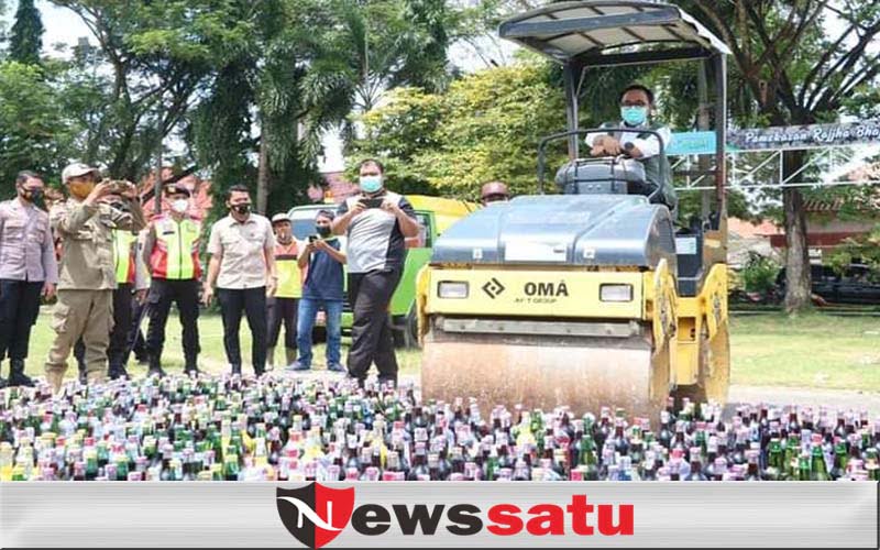 Polres Pamekasan Musnahkan Ribuan Botol Miras
