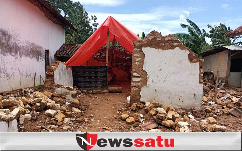 Rumahnya Ambruk, Warga Sumenep Minta Kepedulian Pemerintah