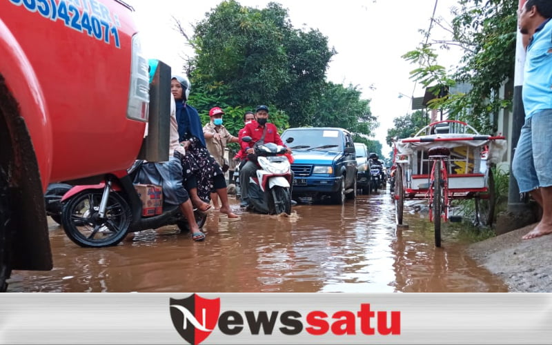 Wabup Probolinggo Sambangi Korban Bamjir