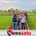 Naik Motor, Ra Baddrut Sambangi Desa Tematik Pamekasan