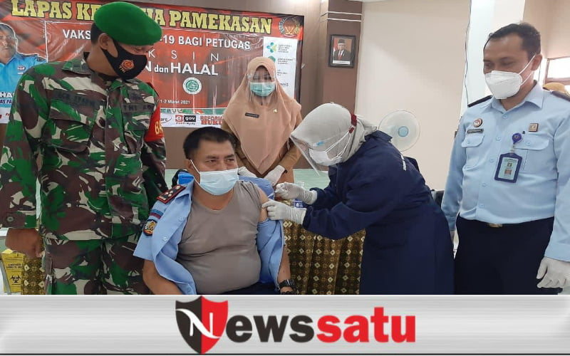 Pelayan Publik Pamekasan Sudah Mulai Disuntik Vaksin Covid-19
