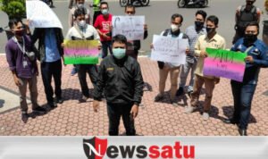 Kuli Tinta Di Bondowoso Gelar Demo Kekerasan Oknum Pengawal Menteri KKP Pada Wartawan