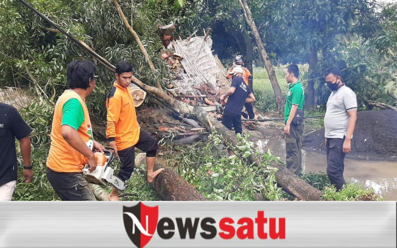 Warga Pamekasan Dihimbau Waspadai Longsor Dan Angin Kencang