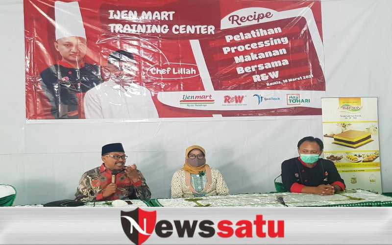 47 UKM Binaan Toko Ijen Mart Bondowoso Dilatih Processing Makanan