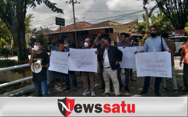 Wartawan Sumenep Gelar Aksi Ke Polres