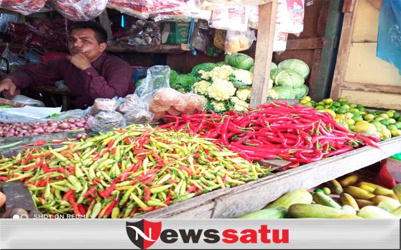Warga Kota Progbolinggo Diresahkan Dengan Beredarnya Cabai Merah Di Cat Tembok