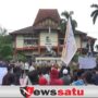 Aktivis FMS Tolak Penambangan Fosfat Di Kantor DPRD Sumenep