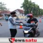 Bupati Sumenep Bagi-bagi Ratusan Takjil Di Hari Pertama Ramadhan