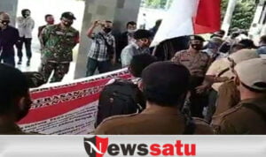 Usir Wartawan, LSM Dan Wartawan Demo Pemkab OKI