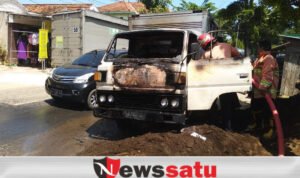 Mobil Box Di Sumenep Terbakar
