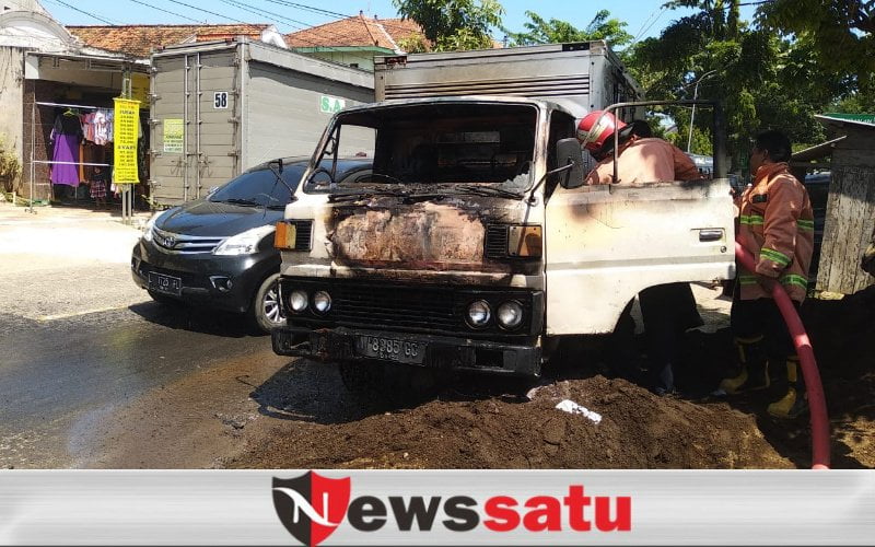 Mobil Box Di Sumenep Terbakar