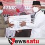 MH Said Abdullah Bagikan Puluhan Ribu Paket Sembako Di Madura