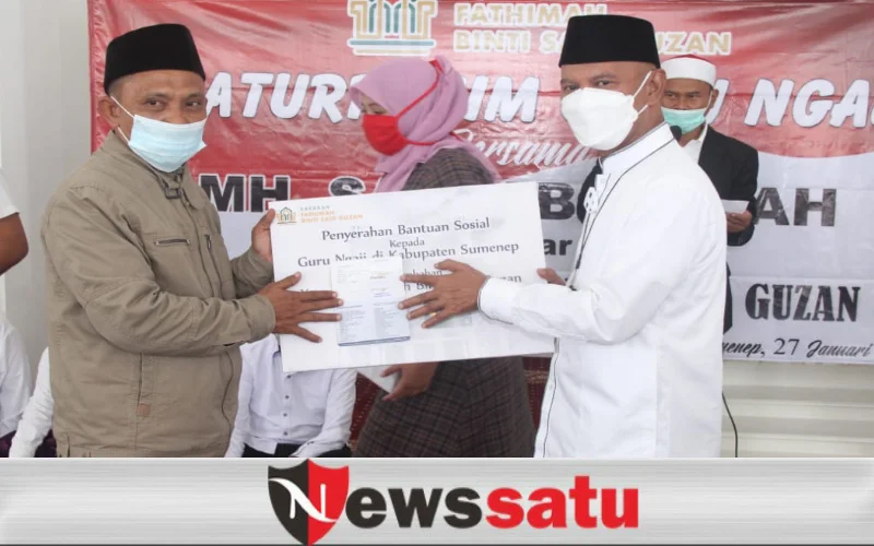 MH Said Abdullah Bagikan Puluhan Ribu Paket Sembako Di Madura