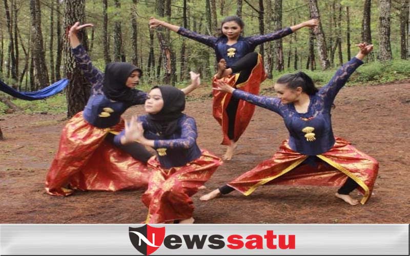 Latihan di Hutan Pinus,  Siswa Asal kota Batu Juarai Tari Kreasi di Aplikasi Tik tok
