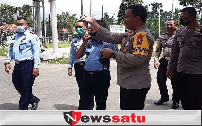 Antisipasi Curanmor di Parkiran, Polres Grilya Tebar Trik Awas di Pamekasan Antisipasi Curanmor di Parkiran, Polres Grilya Tebar Trik Awas di Pamekasan