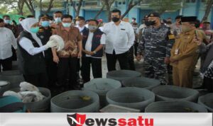Gubernur Jatim Tinjau Pelabuhan Bongkar Muat Ikan Di Kota Probolinggo