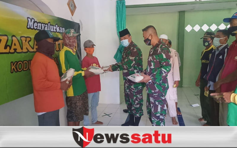 Jelang Idul Fitri 1442 H, Kodim 0826 Salurkan Zakat Fitrah di Pamekasan