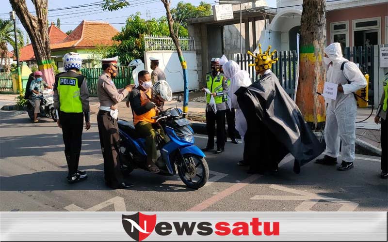 Kerahkan ‘Pocong’ Kiat Polres Pamekasan Gugah Disiplin Prokes Covid-19