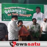 Ketua Komisi I DPRD Bondowoso Beri Bantuan Para Pedagang