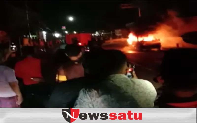 Mobil Milik Perangkat Desa Di Probolinggo Terbakar