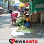 Pedagang Ketupat Bermunculan Di Pasar Tradisional Probolinggo