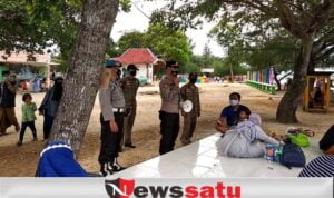 Pengunjung Pantai Talang Siring Diawasi Polres Pamekasan