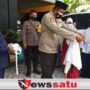 Persiapan KBM Tatap Muka, Siswa Diberi Masker Gratis Oleh Polisi di Pamekasan
