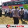 Polisi Kawal Prokes pemberangkatan Santriwati Ponpes Al Amien Prenduan Asal Pamekasan