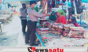 Rawan Pekat, Polisi Blusukan Pasar di Palengaan Pamekasan