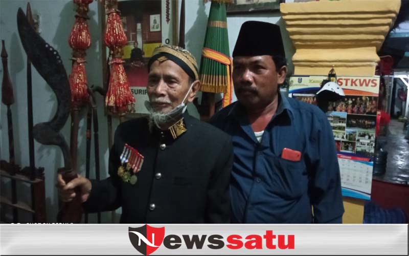Warga Kota Probolinggo Gelar Ritual Gerhana Bulan