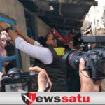 Bupati Pamekasan Blusukan Pasang Stiker di Rumah Penerima Bantuan Lansia