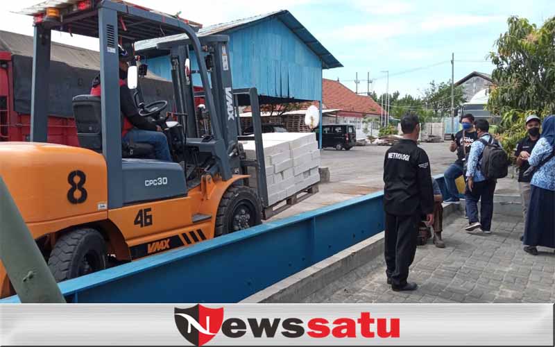 DKUPP Kota Probolinggo Tera Ulang Timbangan Jembatan Milik Perusahaan