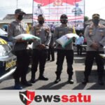 Maknai Hari Bhayangkara Ke 75, Polres Gelar Bansos di Pamekasan