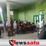 Binmas Polsek Ajarkan Disiplin Dini pada Pelajar di Palengaan Pamekasan