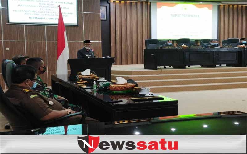 Serahkan Raperda Pelaksanaan APBD 2020, Bupati Bondowoso Target Pertahankan WTP