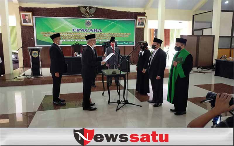 Bupati Bondowoso Lantik Ratusan Pengawas Sekolah Dan Kepala UPT Secara Virtual