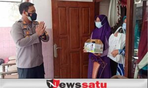 Kapolres Pamekasan Beri Paket Sembako dan Suplemen Pasien Isoman