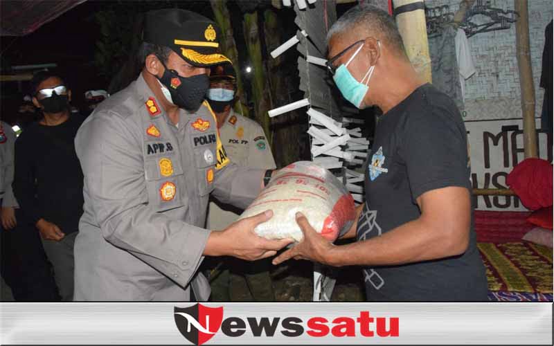 Kapolres Pamekasan bersama Dandim 0826 Pimpin Patroli Skala Besar dan bansos Slum Area